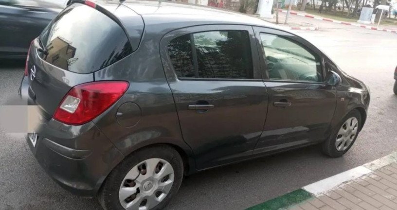 opel-corsa-big-2
